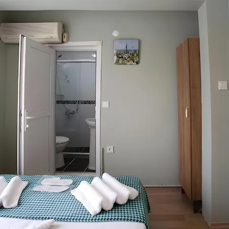 Sofia Corner