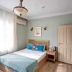 Sofia Corner Aparthotel 3*