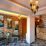 Sofia Corner Aparthotel 3*