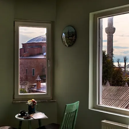 Sofia Corner