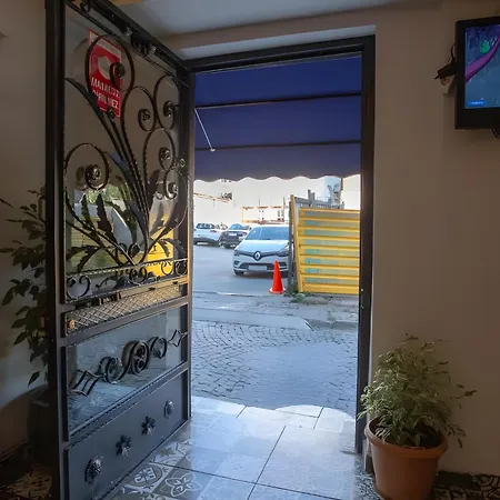 Sofia Corner