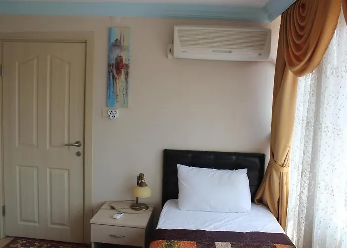 Sofia Corner Apartahotel 3*